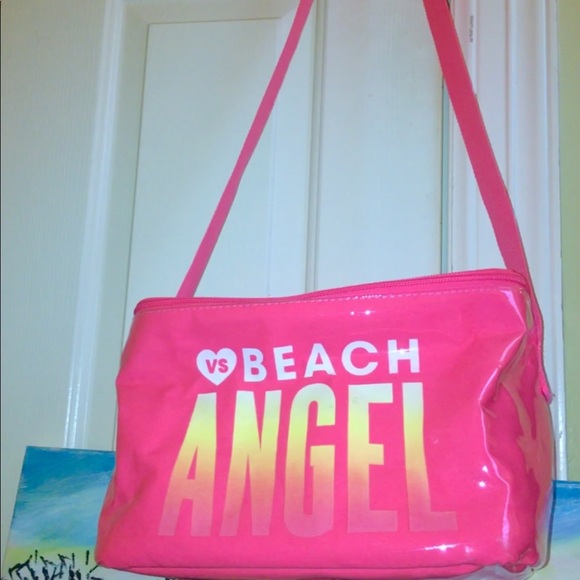 Victoria Secret mini cooler - Picture 3 of 8